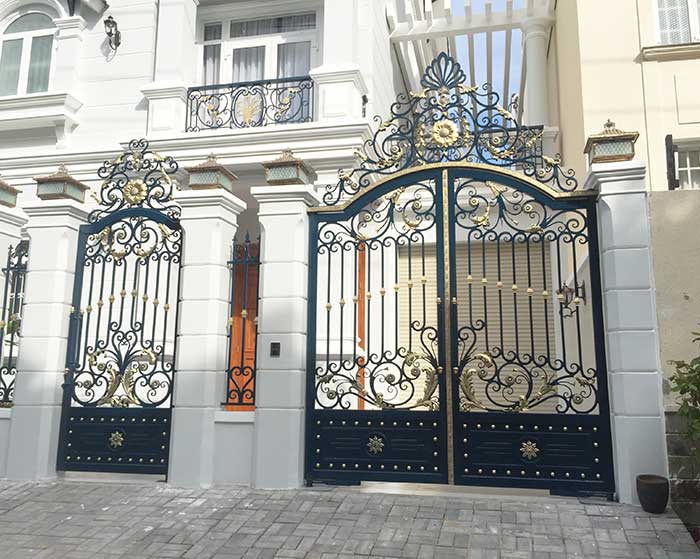 Thi công cổng sắt mỹ thuật đẹp giá rẻ tại Quận 4