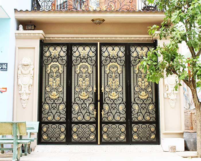 Thi công cổng sắt mỹ thuật đẹp giá rẻ tại Quận 5